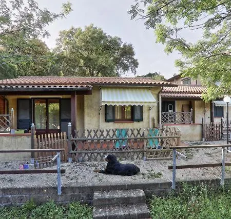 Le Querce, Lentisco Apartmán